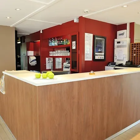 Kyriad Aeroport Marseille Szálloda 3*