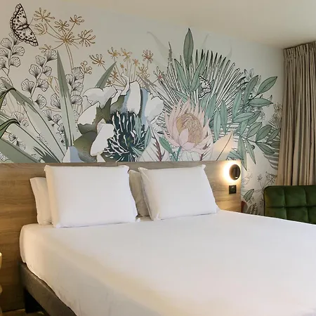 Hotel Kyriad Aeroport Marseille 3*