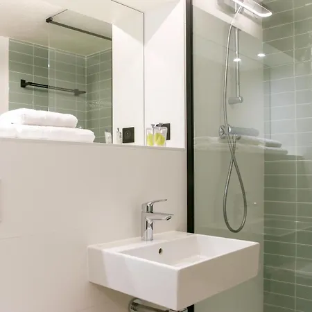 Kyriad Aeroport Marseille Hotel 3*