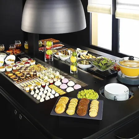 Hotel Kyriad Aeroport Marseille 3*